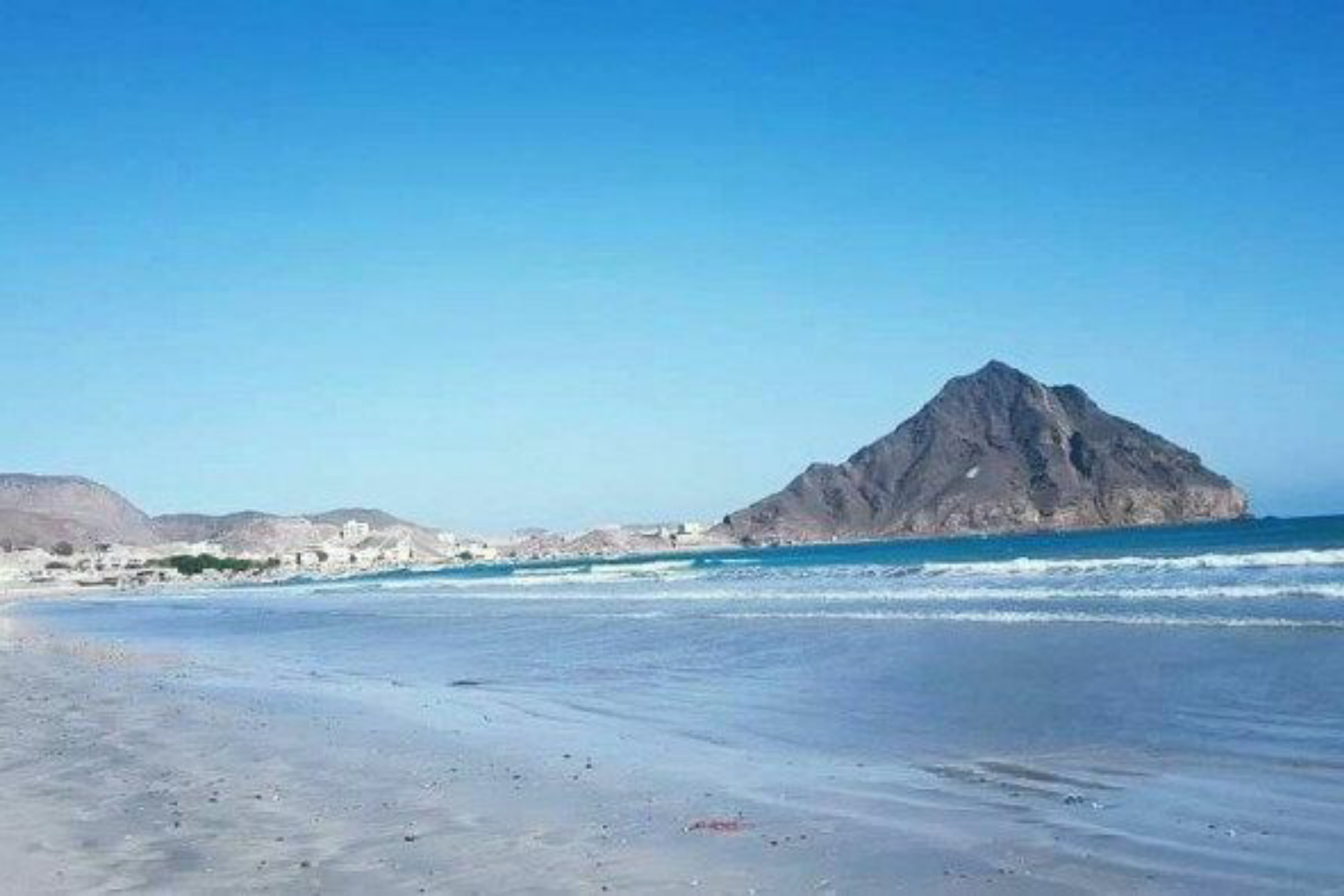 الأرصاد تتوقع أمطاراً رعدية على المرتفعات وأجواء شديدة الحرارة في السواحل والصحاري