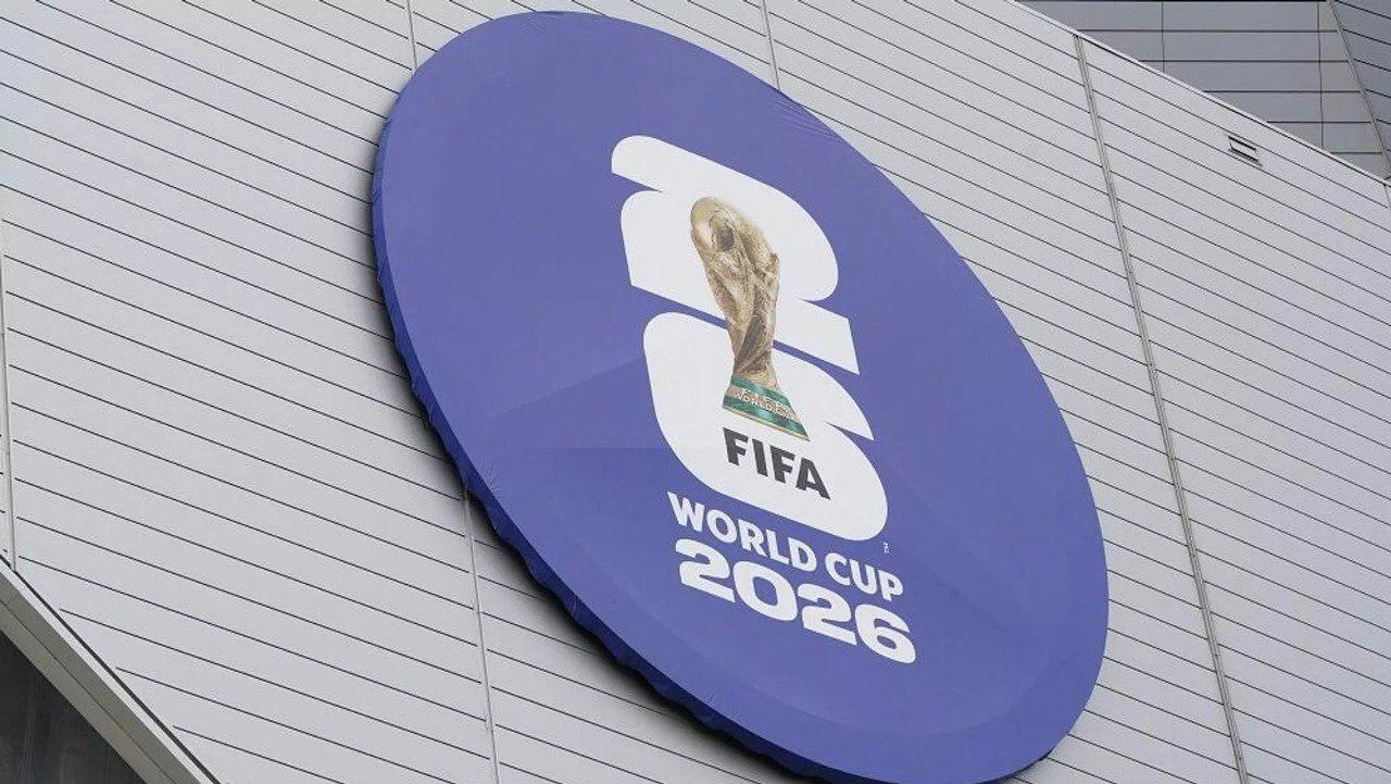 بينها دول عربية.. 13 اتحادا كرويا يهاجم تصريحات رئيس "يويفا" بشأن كأس العالم