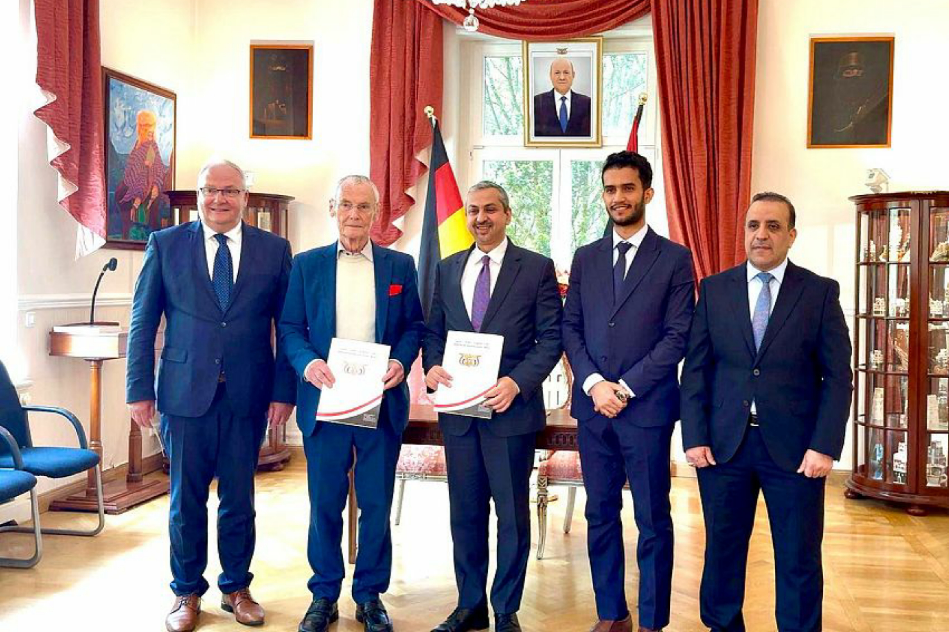 متحف ألماني يوقع على اتفاقية ملزمة بإعادة قطع أثرية يمنية مهربة
