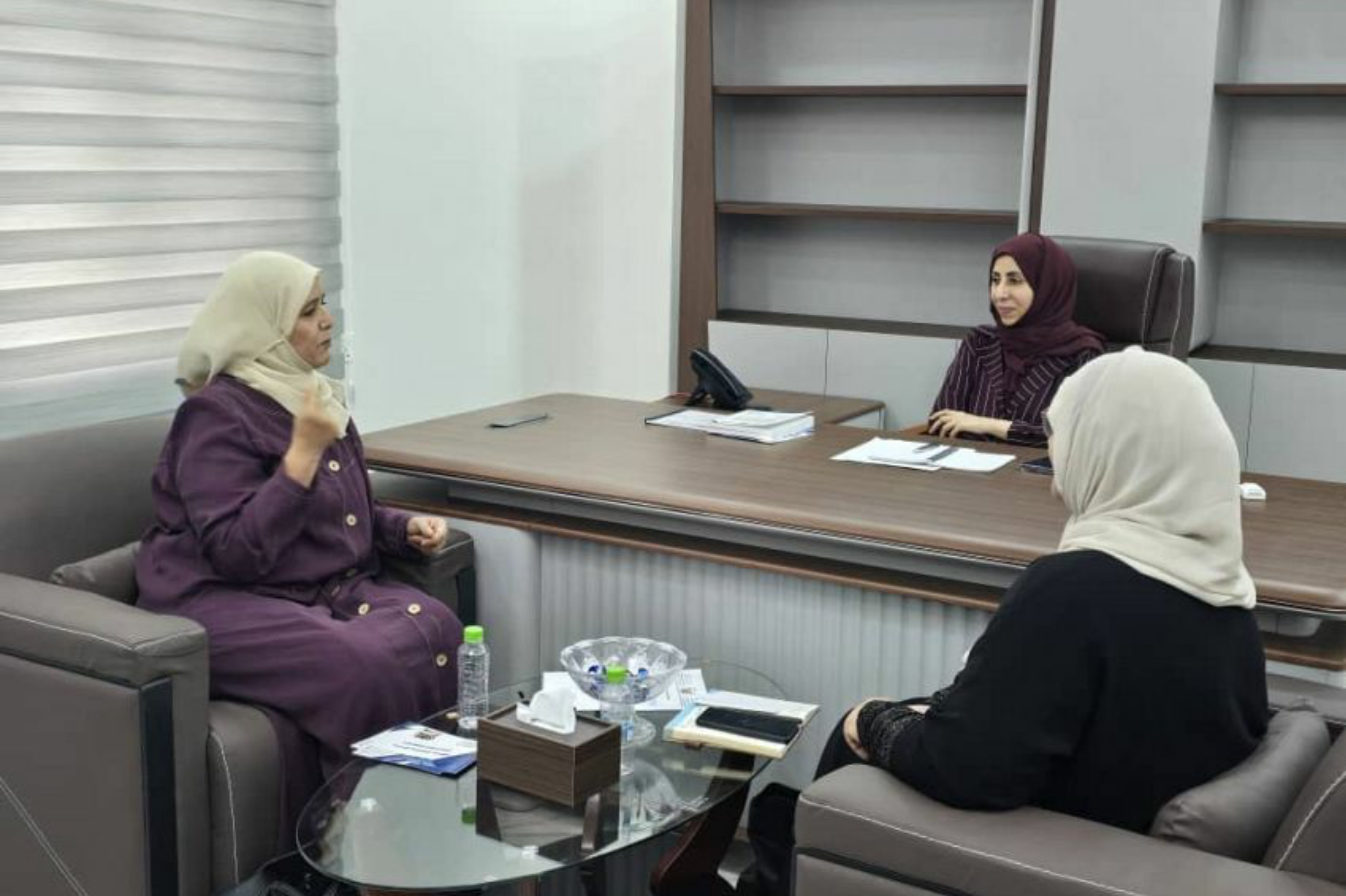 عدن: وزيرة التخطيط ورئيسة اللجنة الوطنية للمرأة تبحثان تعزيز الشراكة المؤسسية