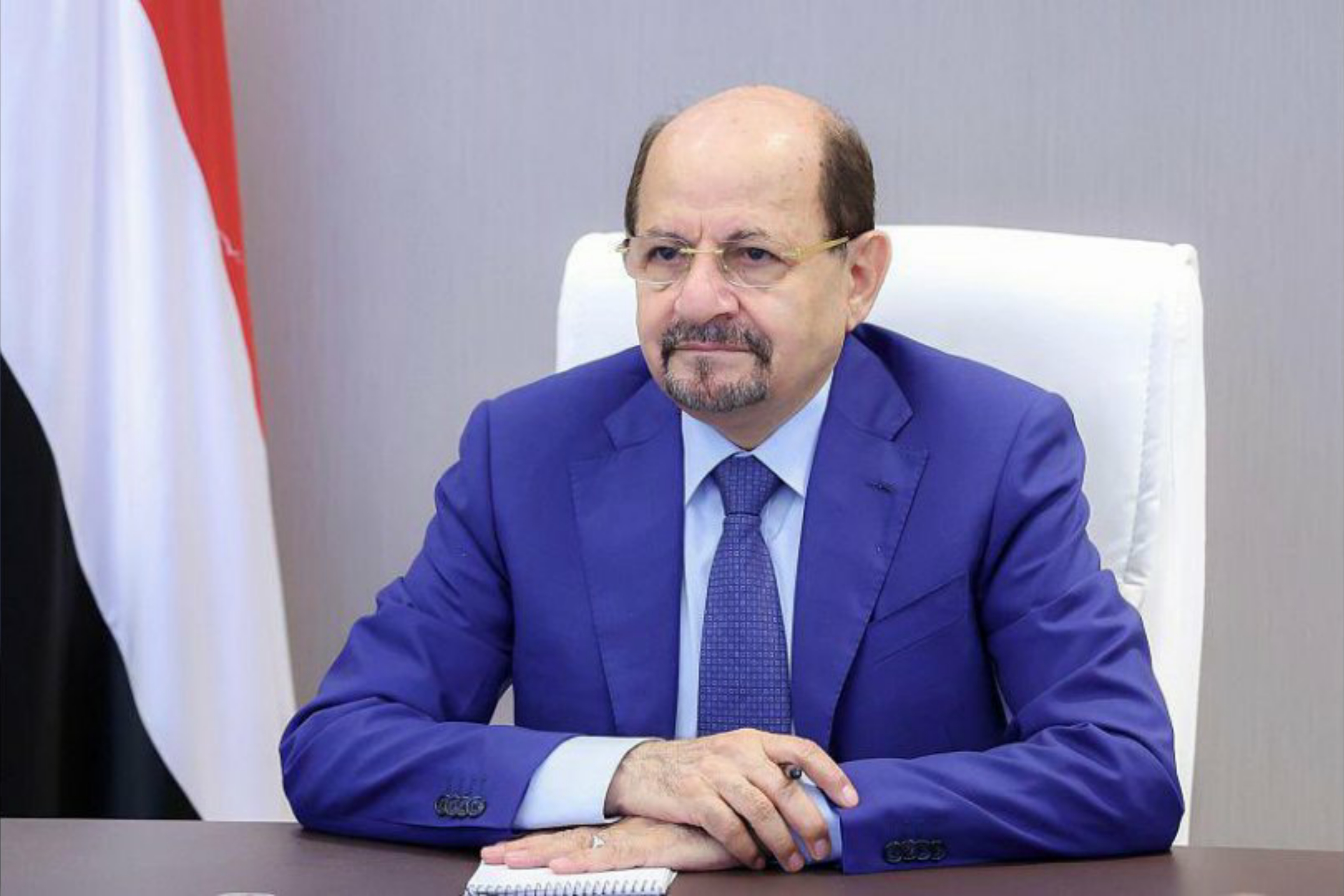 رئيس الحكومة: إنشاء هيئة مستشفى خليفة وتعيين مدير لمركز القلب في تعز يعززان القطاع الصحي