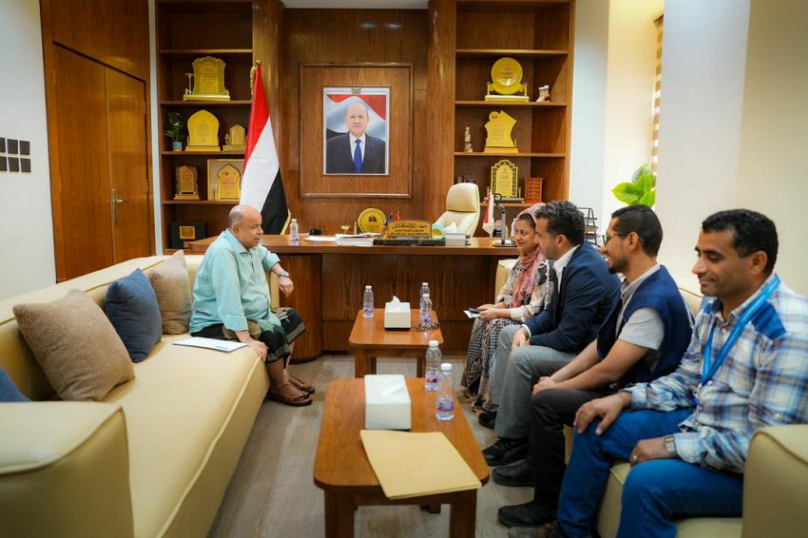 الخنبشي يدعو إلى توسيع التدخلات الإنسانية وتعزيز الأمن الغذائي في حضرموت