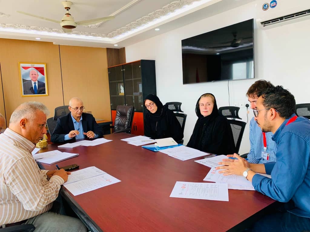 الشرجبي يبحث مع منظمة "سوليدارتي" الدولية مشروع تعزيز أنظمة المياه والصرف الصحي في تعز