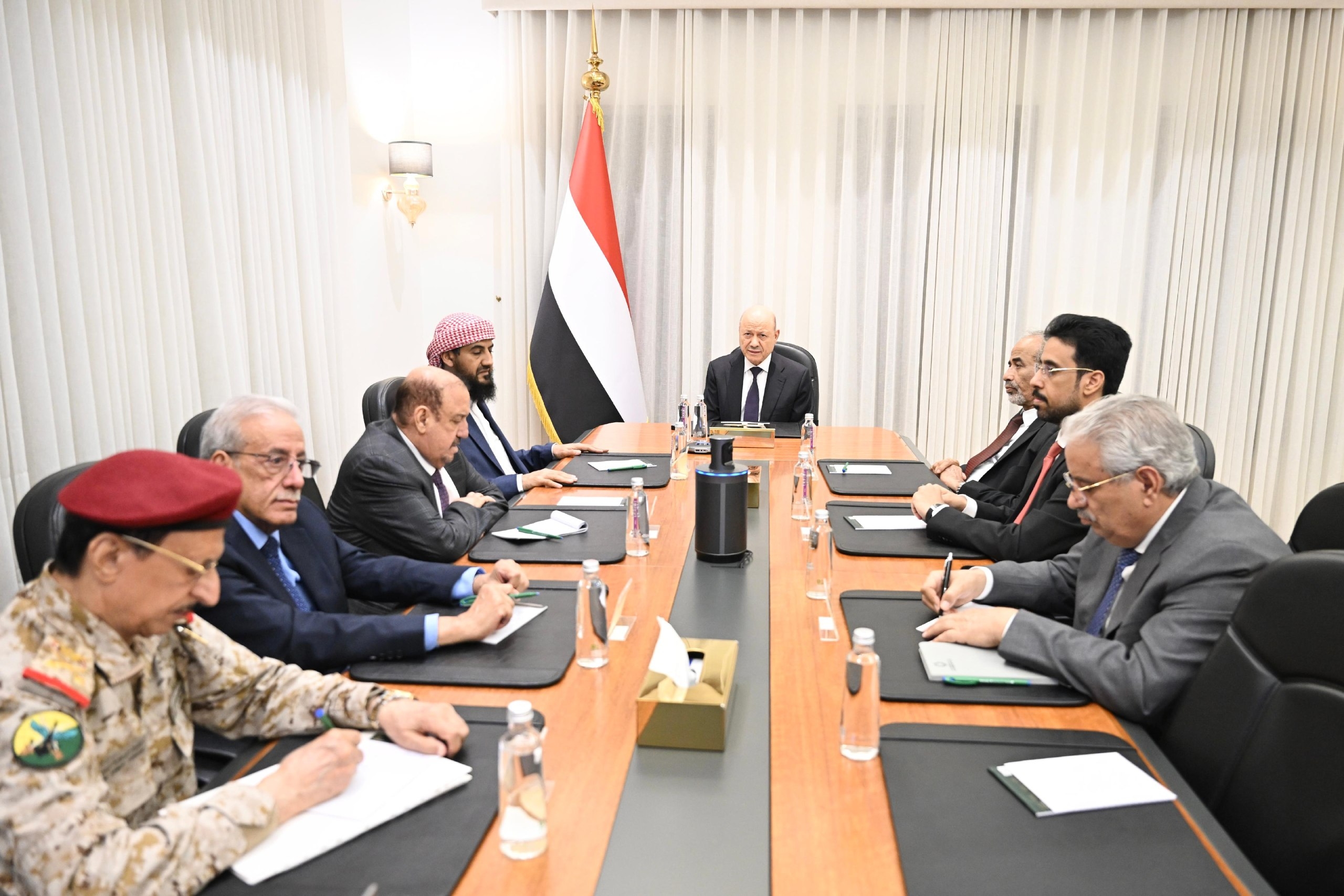 مجلس الدفاع الوطني يقرّ حزمة إجراءات لدعم معركة التحرير واستئناف تصدير النفط