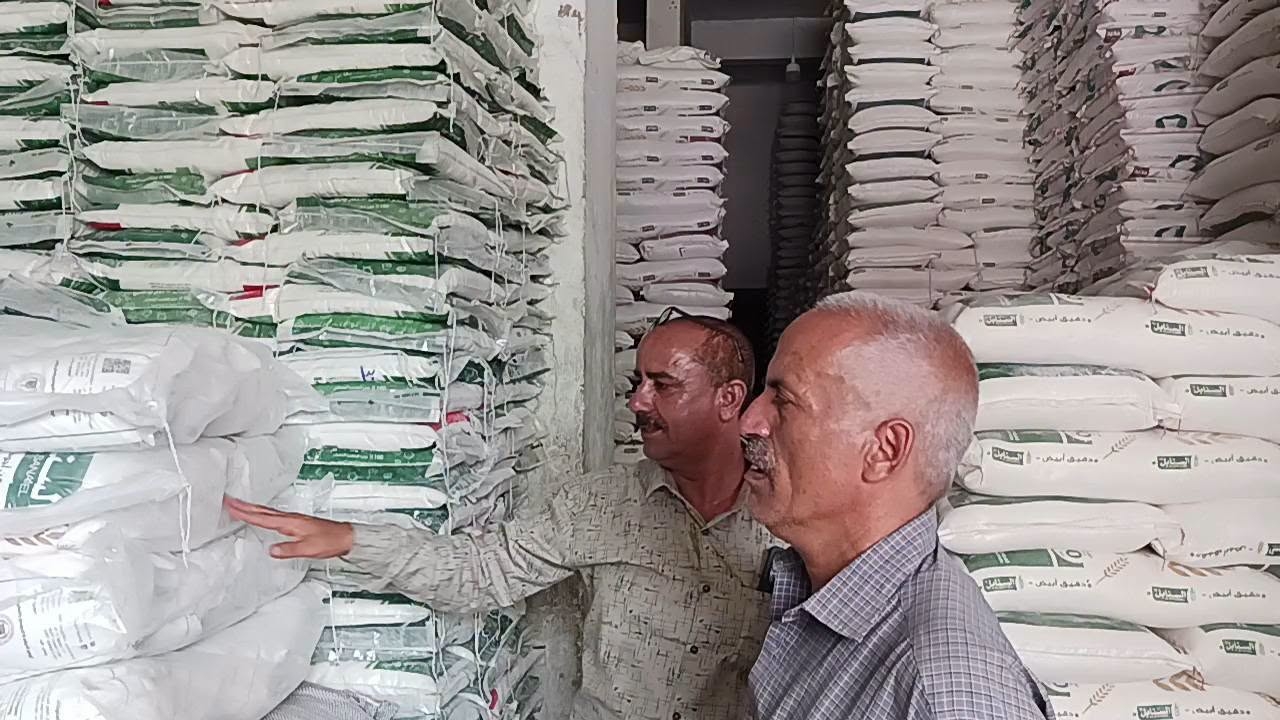 الصناعة والتجارة بتعز ينفذ حملة لتقييم المخزون الاستراتيجي وتعزيز الأمن التمويني