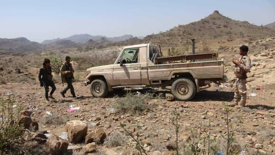 الجيش الوطني يتقدم في جبهة مقبنة واستشهاد قائد عسكري