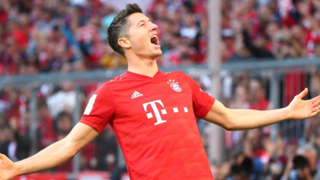 ليفاندوفسكي الاعب الأفضل بالعالم