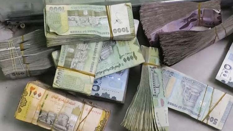مليشيا الحوثي تنهب مليون و500 ألف ريال على شخص في دمنة خدير