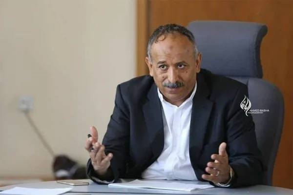 محافظ تعز الأسبق: لا تتركوا تعز ومأرب تقاتلان وحدهما ويجب أن تكون معركة المخا معركة كل اليمنيين