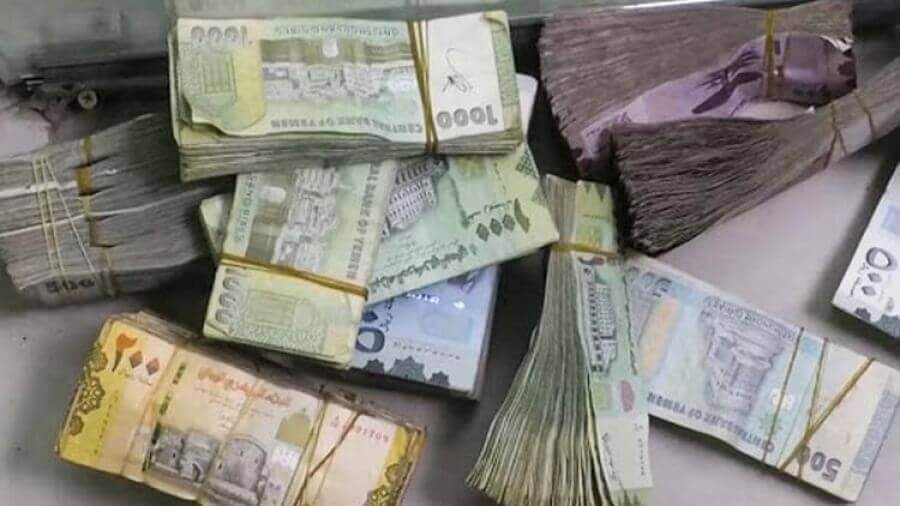 مليشيا الحوثي تختطف أربعة مواطنين بعد أن نهبتهم 572ألف ريال في خدير وماوية