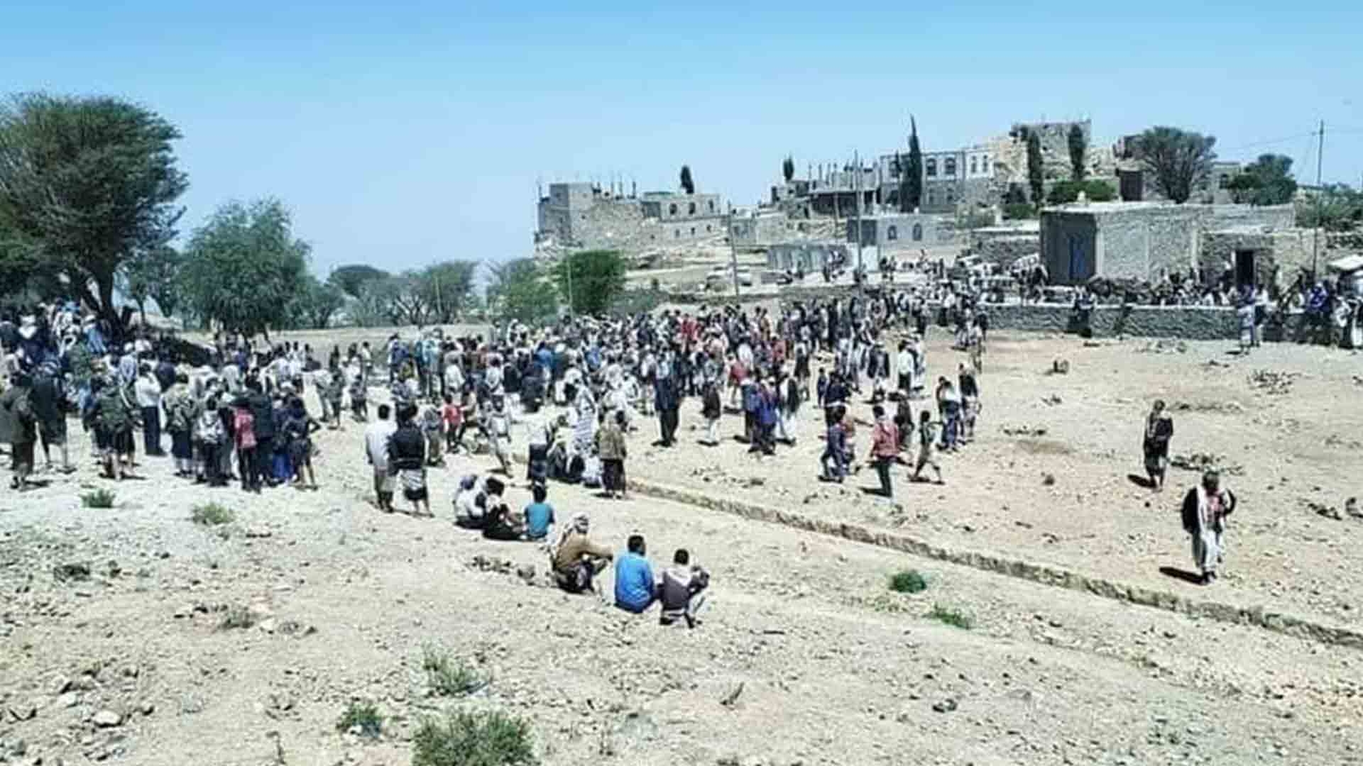 تشييع وكيل محافظة تعز عبدالحكيم عون بعد وفاته بسبب كورونا