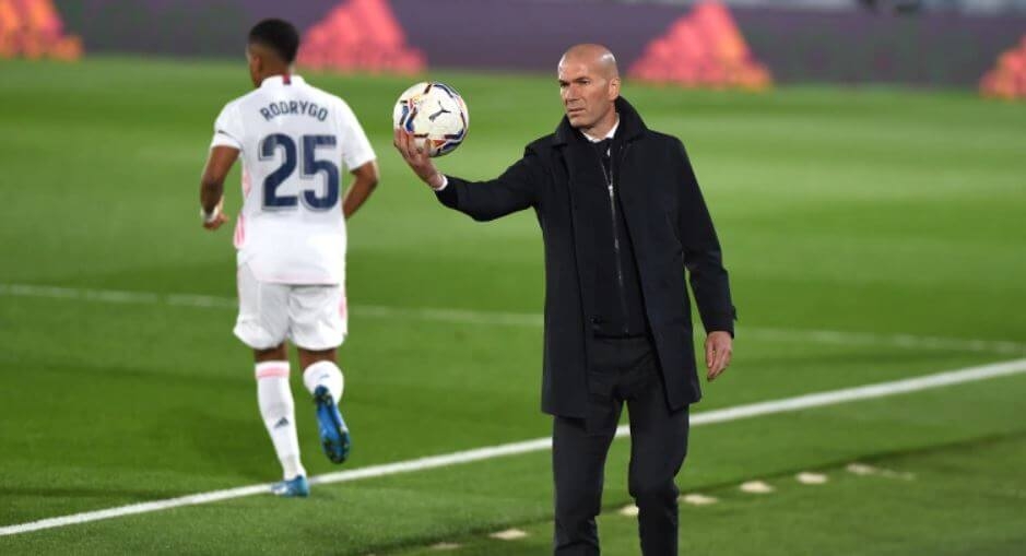 زيدان يتعهد بمواصلة القتال مع ريال مدريد
