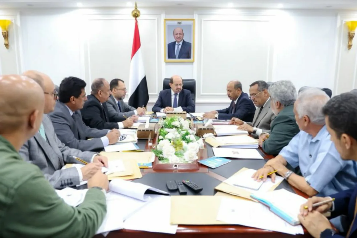 عدن: المجلس الأعلى للطاقة يدفع بإصلاحات شاملة للكهرباء ويبحث أزمة الغاز