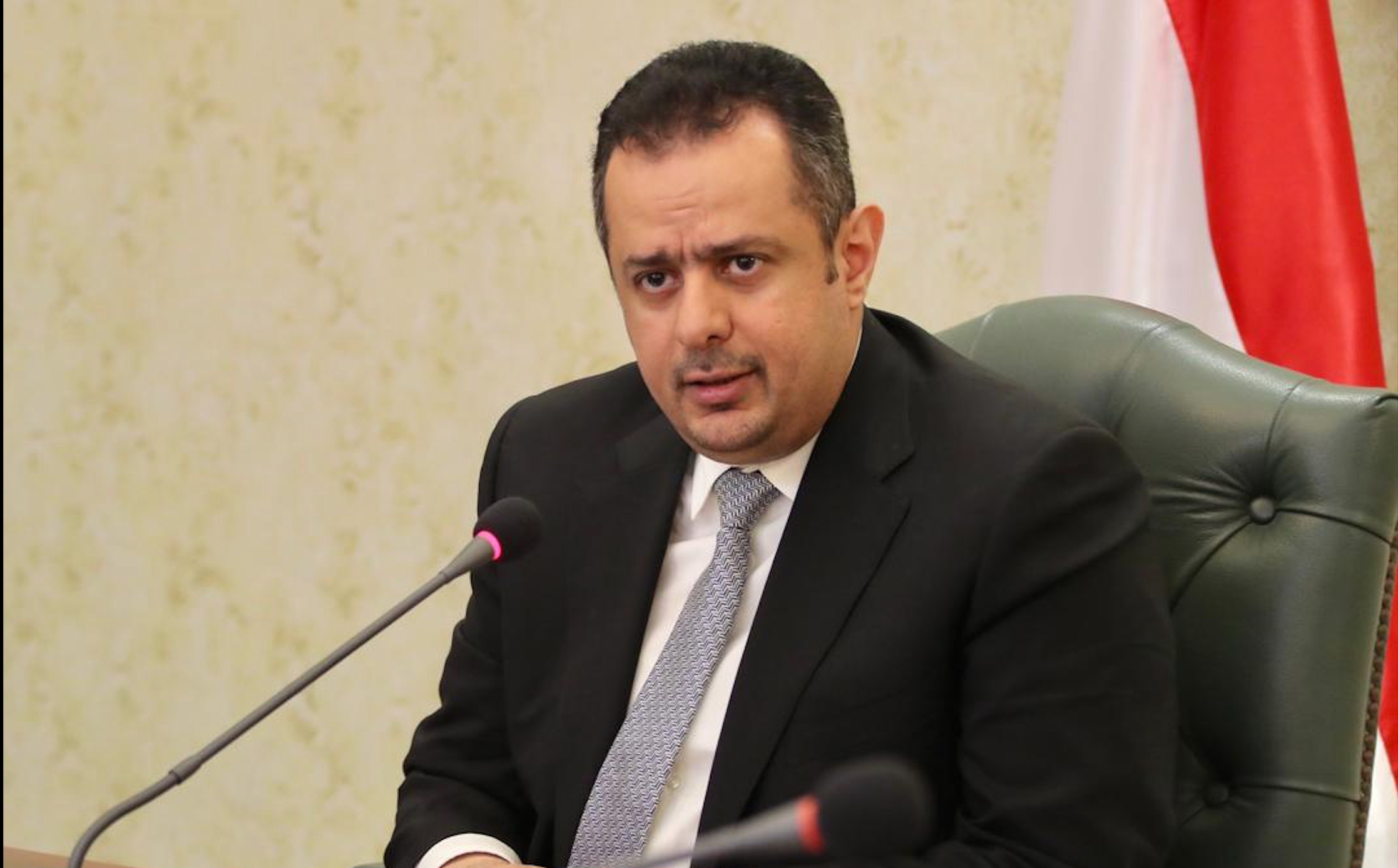 الحكومة: الحوثيون وخبراء إيرانيون وراء هجوم مطار عدن