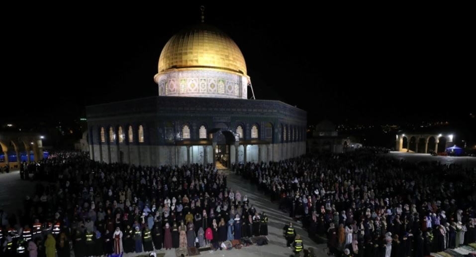 القدس تواجه همجية الاحتلال .. "تعز تايم" يرصد آخر التطورات