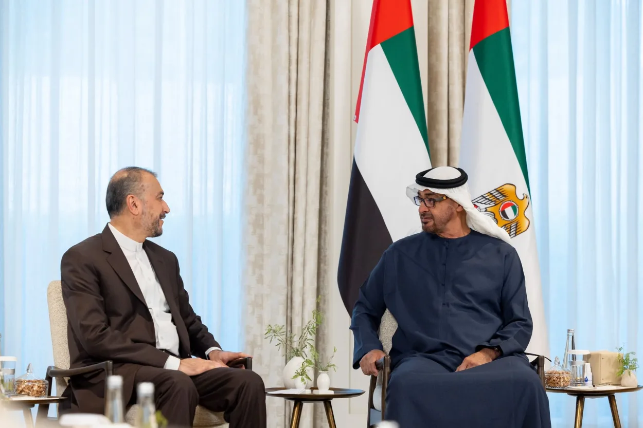 الإمارات تفاجئ إيران وتوقف التبادل التجاري والمعاملات المالية معها