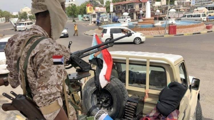 مسلحون يهاجمون مركز تجاري بالمنصورة في عدن
