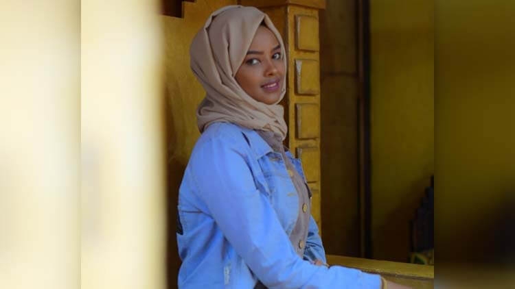الحوثيون يطلبون من انتصار الحمادي ممارسة الدعارة "في سبيل الوطن"