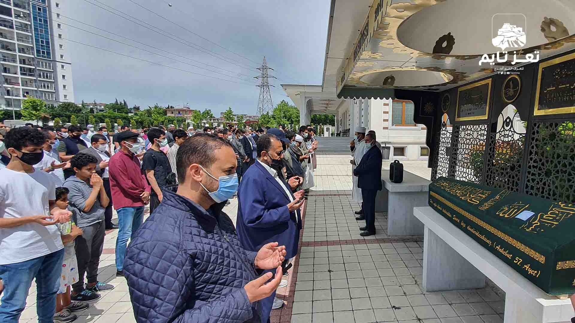 تشييع الشيخ عبد الوهاب الديلمي في اسطنبول (صور )