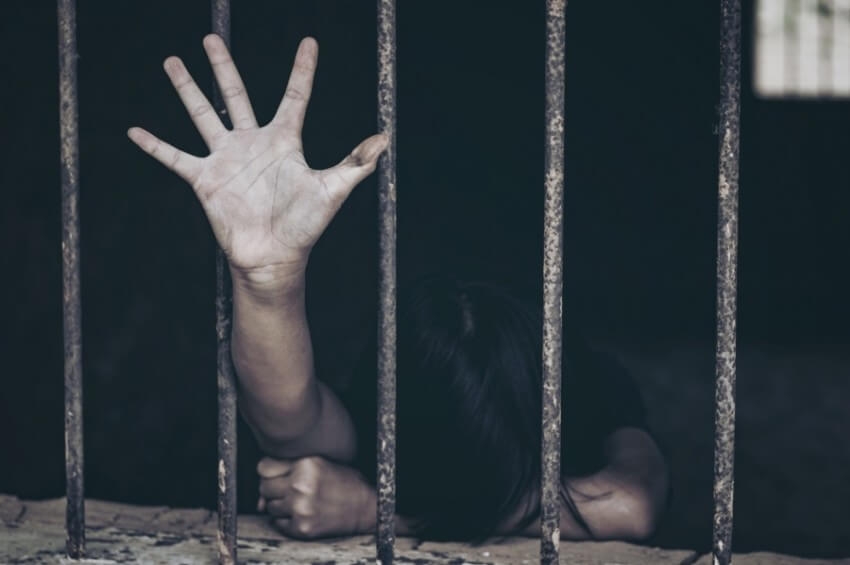 سام تطالب بتحقيق دولي في استخدام الحوثيين للنساء بأعمال دعارة