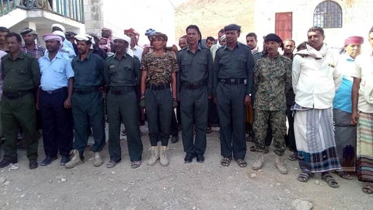الانتقالي يواصل التصعيد في سقطرى بإغراء ضباط الشرطة