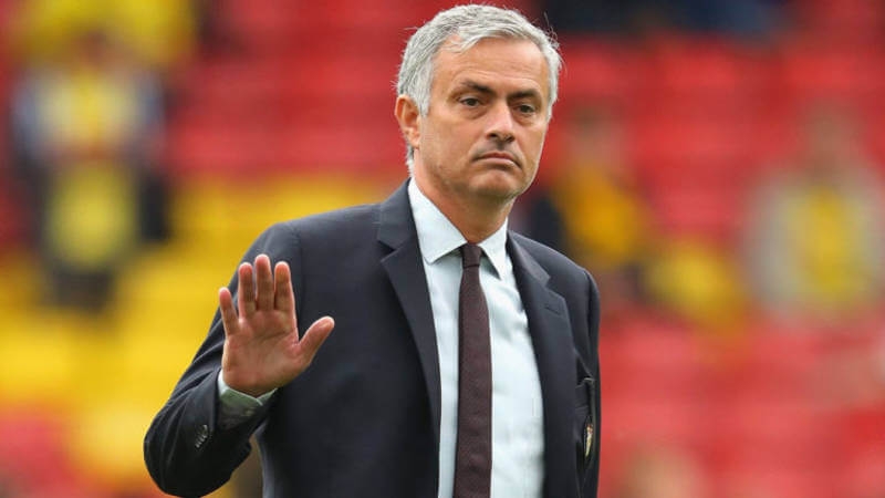 مورينيو: ميسي أفضل لاعب لم أدربه وتلقيت عرضين من إنجلترا والبرتغال