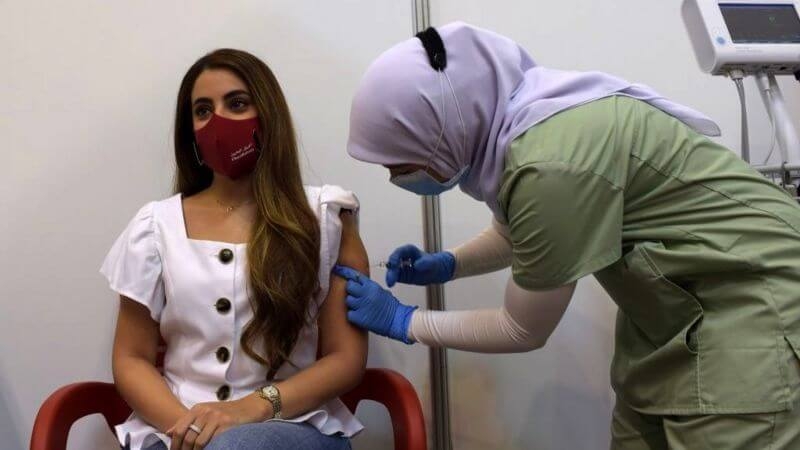 هل يؤثر لقاح كورونا على الخصوبة فعلا؟