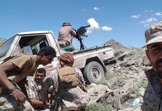 تجدد المواجهات العنيفة بين الجيش والحوثيين في جبهات مأرب
