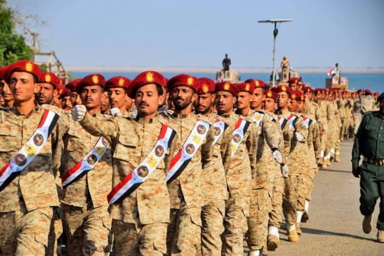تصعيد وتمرد جديد.. الانتقالي يتحدث عن بناء جيش جنوبي صلب