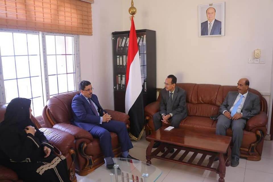 الحياة تعود لمؤسسات الدولة في عدن بعد عام من الشلل