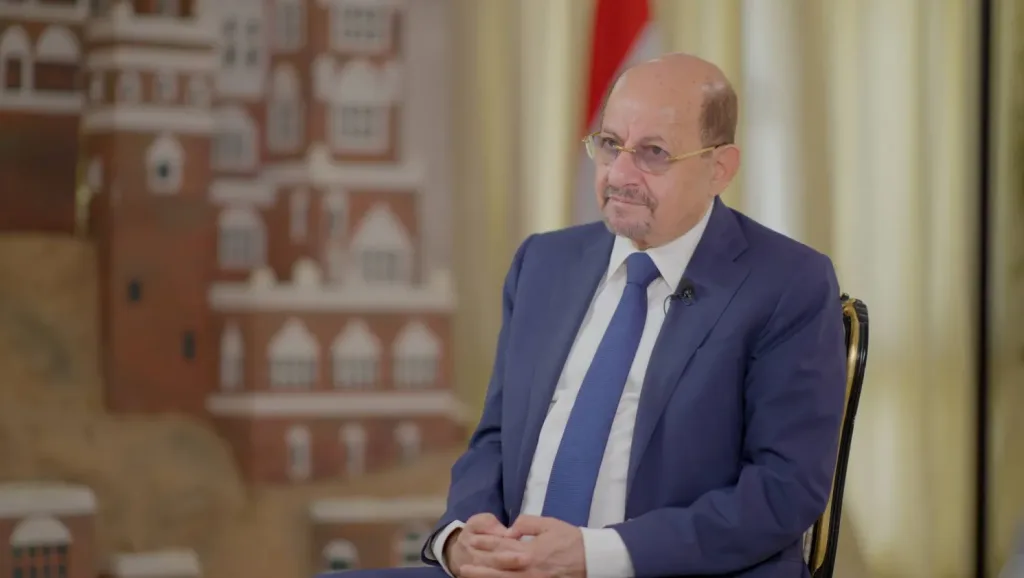 رئيس الوزراء مخاطبا الحوثيين: اليمن لن يبقى ساحة مفتوحة لمشروع عابر للحدود