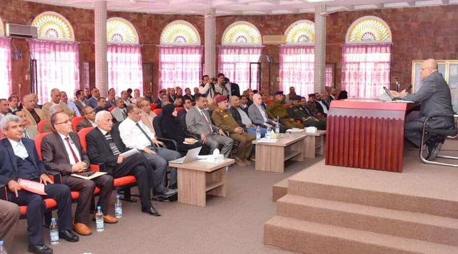 محافظ تعز: أولوياتنا مساندة الجيش لاستكمال تحرير المحافظة
