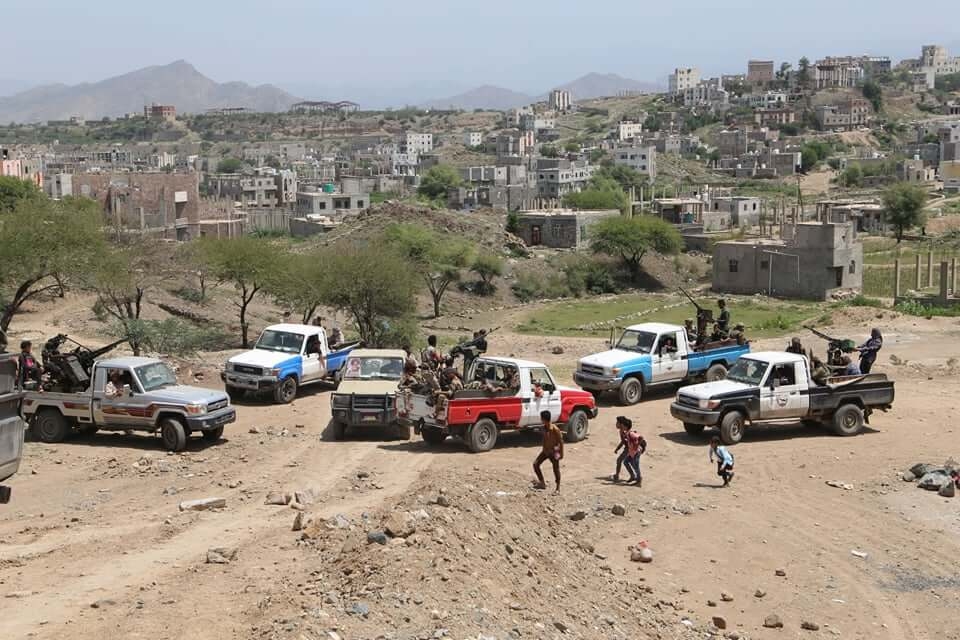 حملة أمنية في تعز لوقف العمل في الأراضي البيضاء