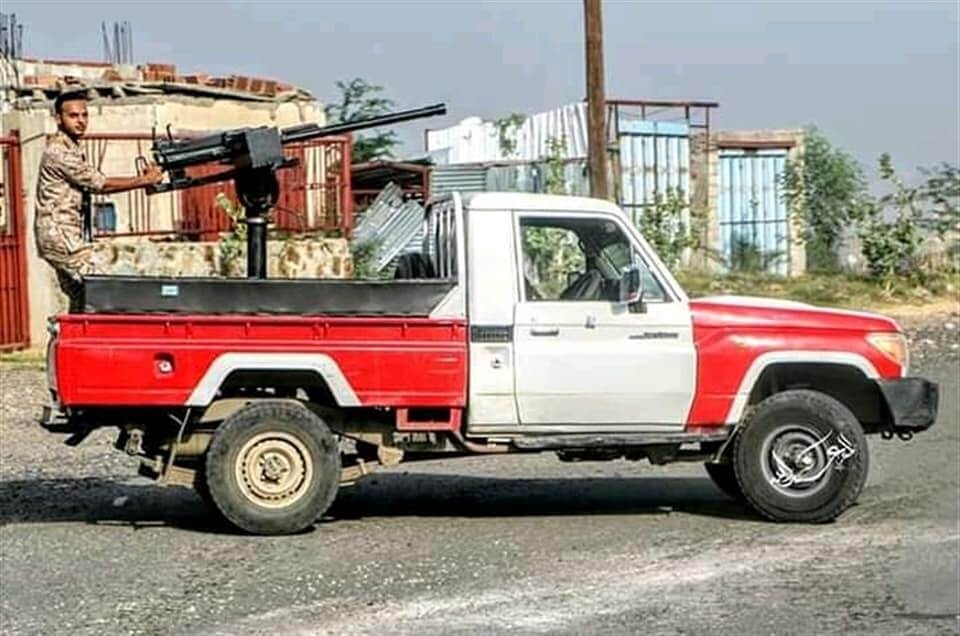 ضبط سبعة عناصر من عصابة مسلحة في تعز
