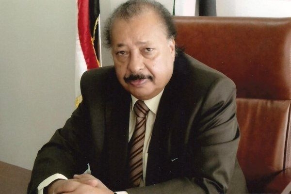 رحيل مباغت للسياسي اليمني البارز "د.عبدالوهاب محمود"