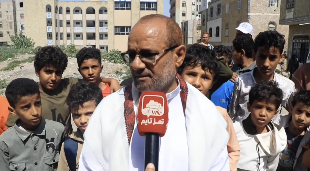 مع انطلاق العام الدراسي في اليمن.. من ينصف المعلم الذي لا يكفي راتبه إيجار منزله؟
