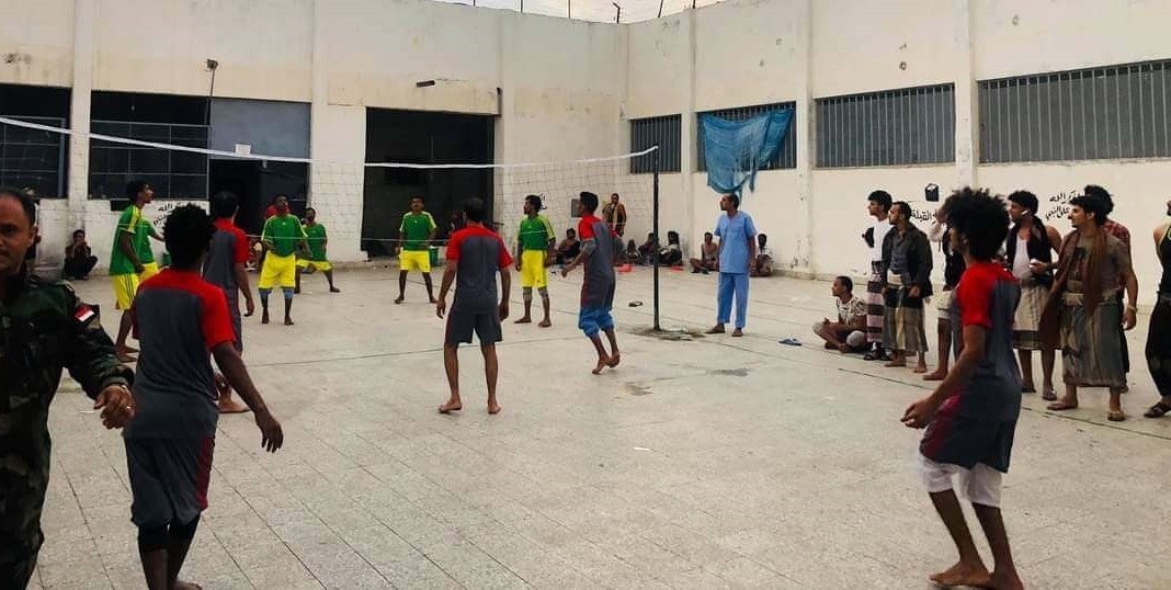 مساعٍ لتفعيل النشاط الرياضي بالسجن المركزي في تعز