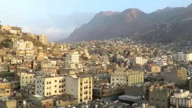 شاب بتعز يقتل والده بسبب خلافات مالية والأمن يلقي القبض عليه