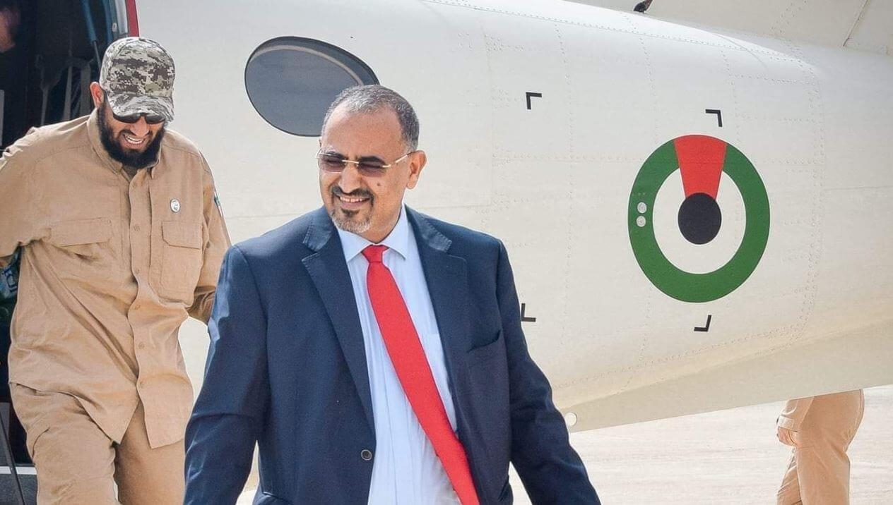 عيدروس الزبيدي يلوح بالانفصال مجدداً من داخل أبو ظبي
