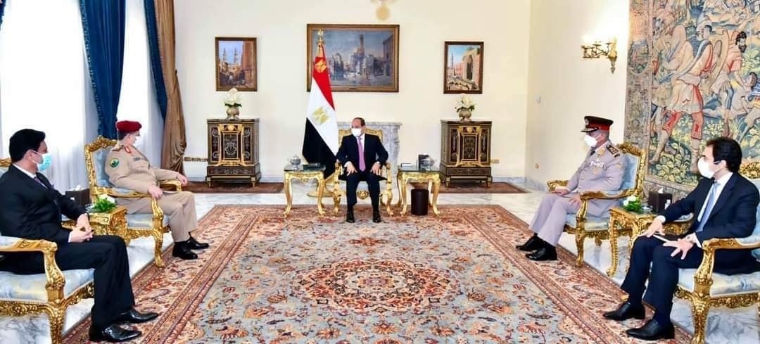 السيسي يستقبل وزير الدفاع اليمني ويؤكد: "لن ندخر جهدا في مساعدة اليمن"