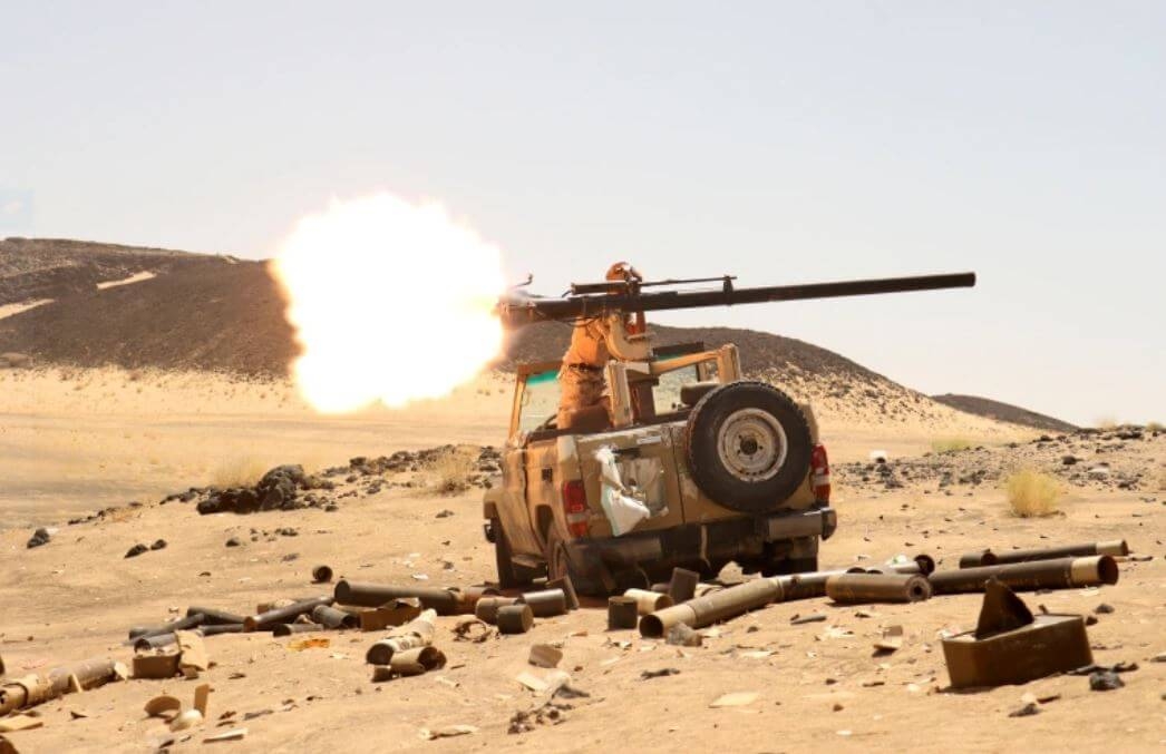 صحيفة فرنسية: معركة مأرب الدامية تتواصل دون أفق للحل.. ومقتل أكثر من 400 شخص