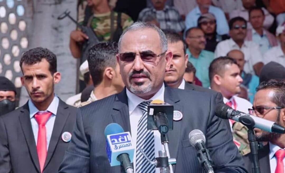 الشرعية تدعو الانتقالي إلى تغليب العقل بعد تهديده بالإنسحاب من الحكومة