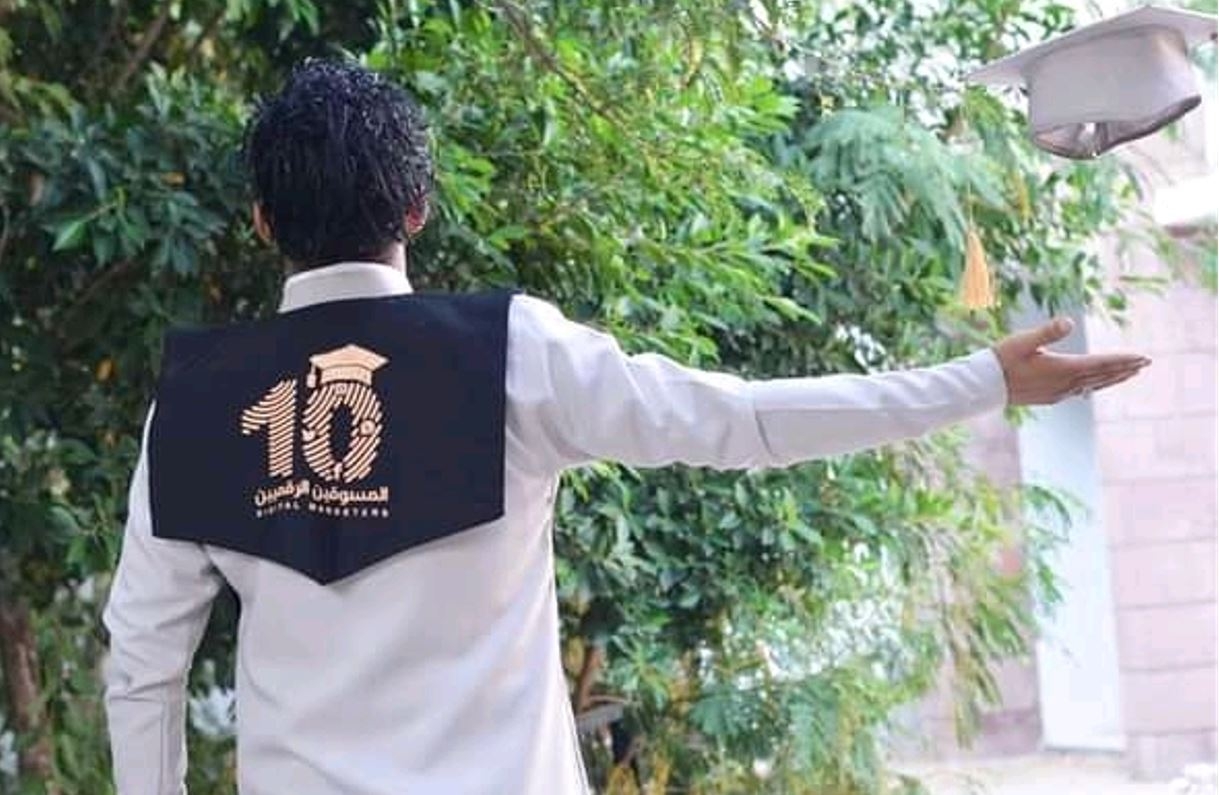 اسطوانة غاز ..هدية طالب جامعي في حفل تخرجه بتعز