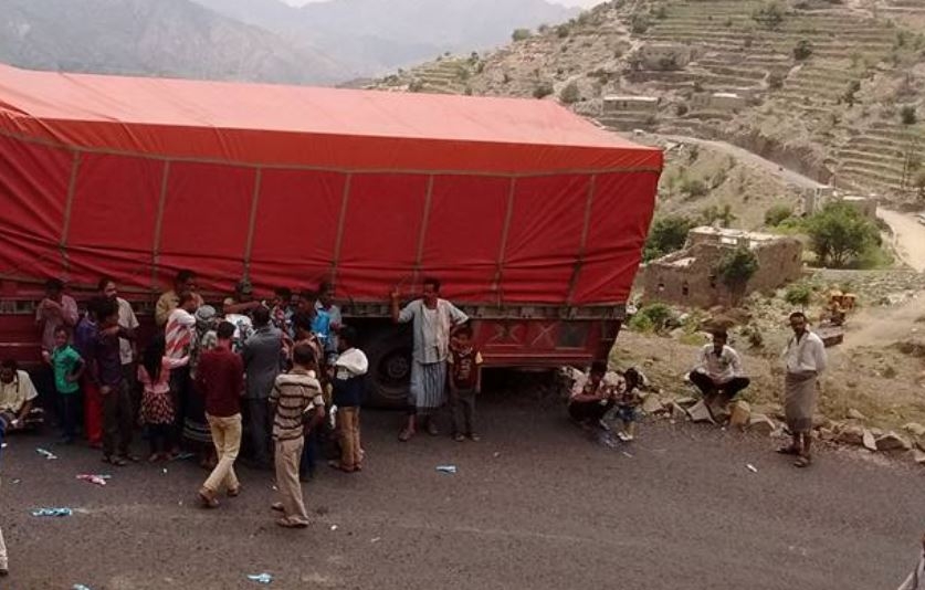 وفاة طفلين بسبب انقلاب ناقلة جنوب تعز