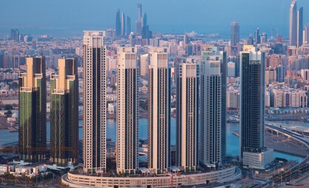 الحوثيون يهددون الإمارات بضربات موجعة والتحالف يستهدف صنعاء