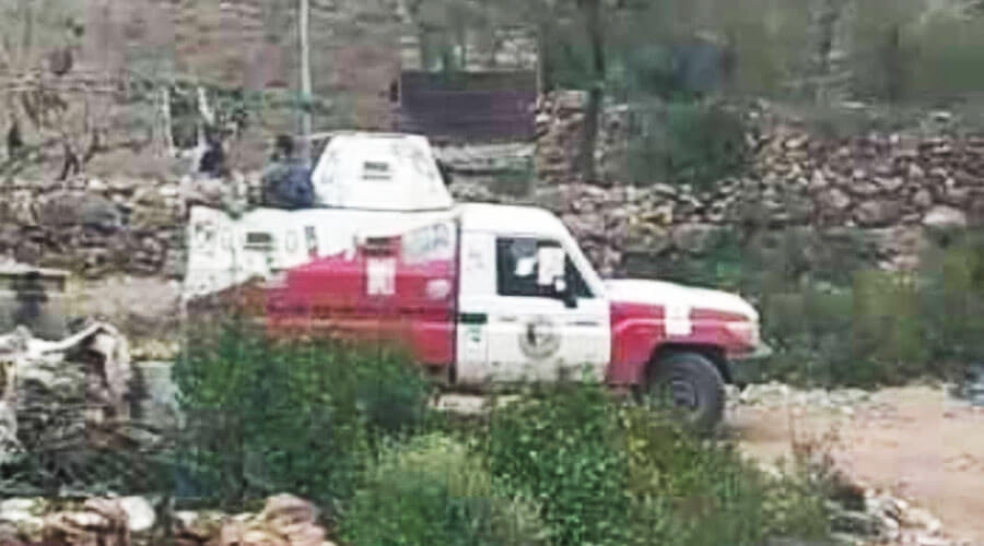 مليشيا الحوثي تداهم منطقة الزواقر بتعز وتعدم أحد الرهائن