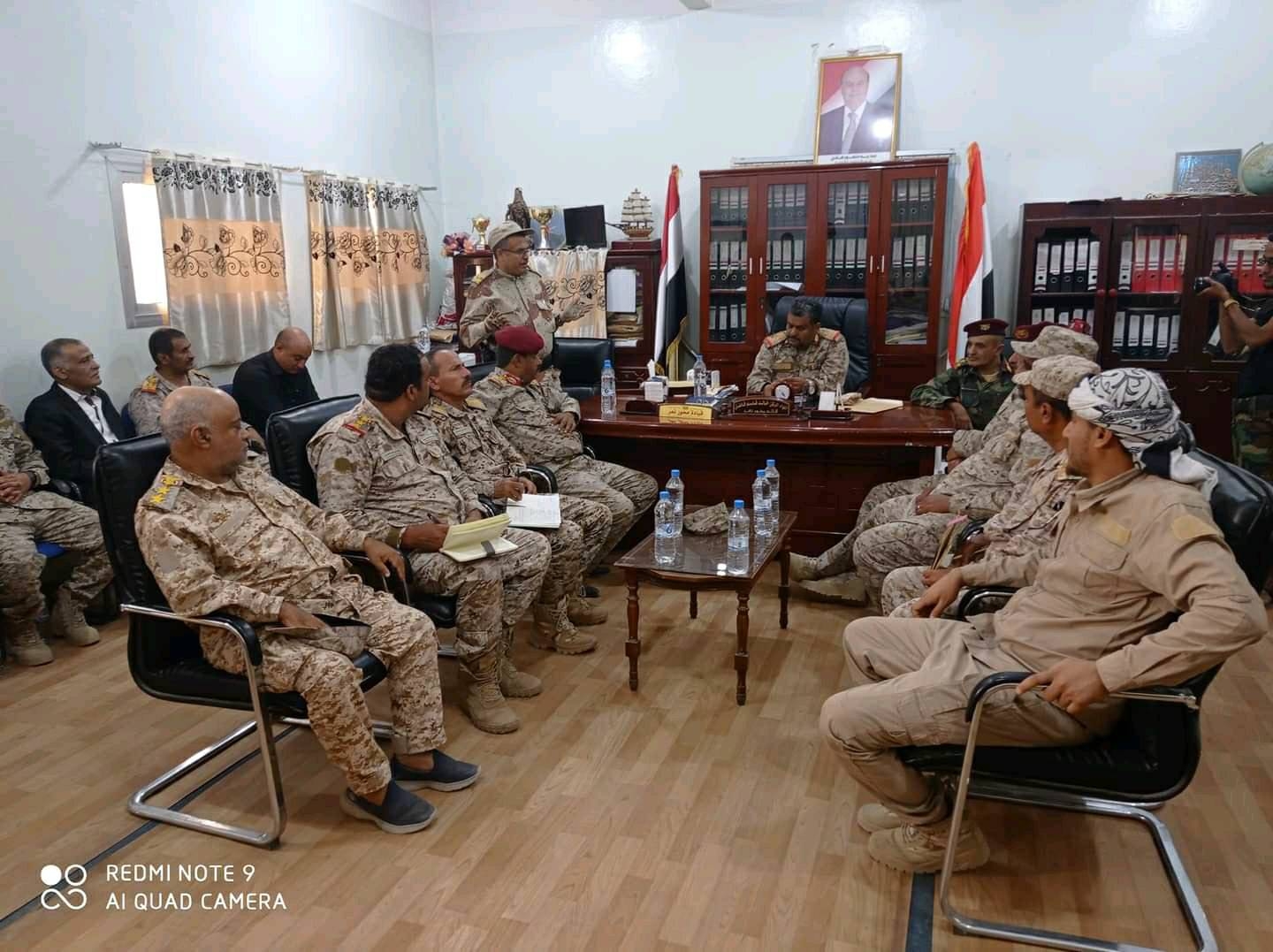 لجنة من وزارة الدفاع وهيئة الأركان تزور محور تعز