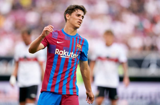اللاعب الشهير جافي يرفض عرضا لناديه برشلونة
