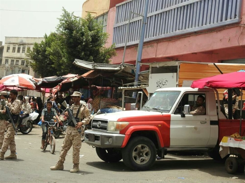 مصدر أمني لتعز تايم: مقتل مواطن بتعز والشرطة تضبط متهمين اثنين