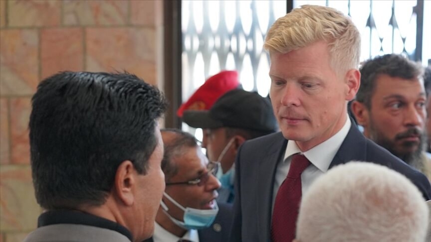 المبعوث الأممي في عدن ومجلس الرئاسة يحذر من انهيار الهدنة